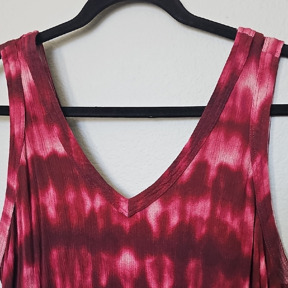 Torrid Boho Plus Size Burgundy Wine Crinkle Gauze Tie-Dye Tank Top Size 1X - Picture 2 of 9